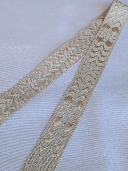 Scalamandre Trim Beauvais Silk Beige Botanical Foliage Medallion MSRP USD 98/y