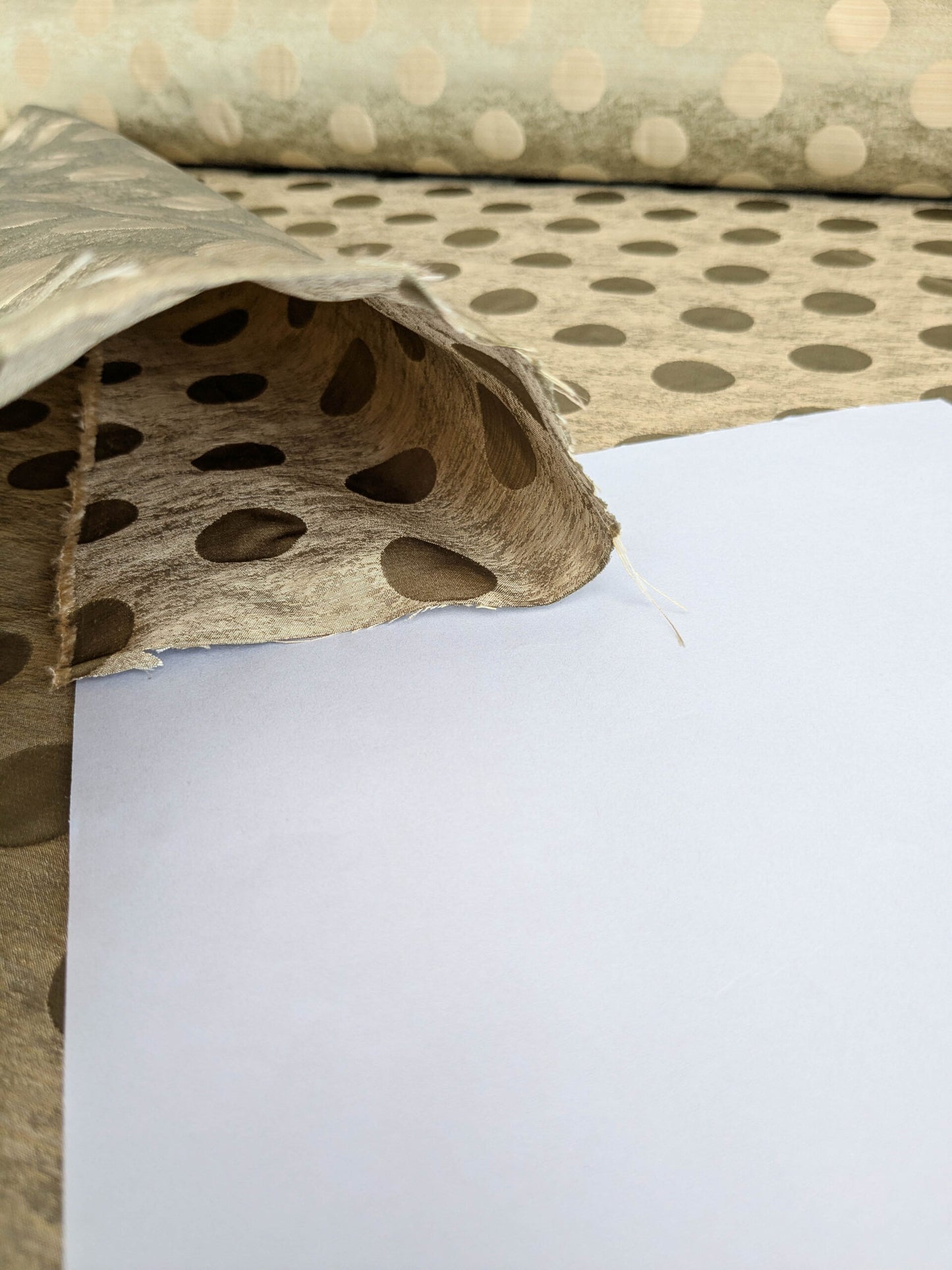 B. Berger Duralee 100% Silk Damask Polka Dot "Aspen" Beige Reversible Strie and Satin Mid-Century MSRP USD 250/Y