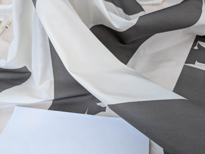 BY Yard Brunschwig &amp; Fils Charlotte Moss "Ting" Silk Taffeta Black White Pavilion Print