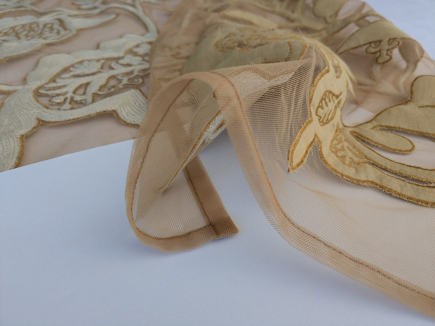 Scalamandre Sikandra Crewel Sheer Ivory Multi Wool Hand Crewel Old World Weavers MSRP USD 770/Y width 39 inches (Narrow)