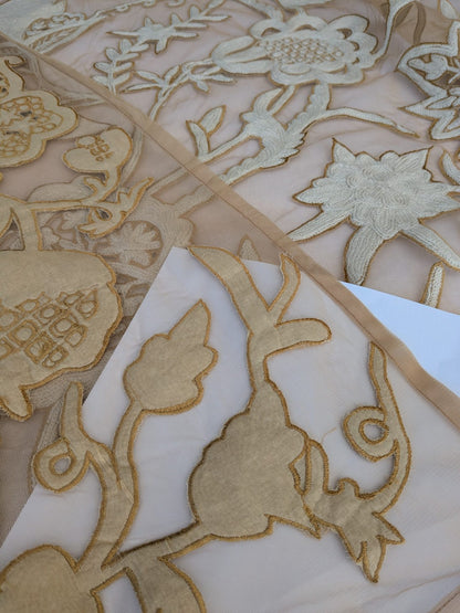 Scalamandre Sikandra Crewel Sheer Ivory Multi Wool Hand Crewel Old World Weavers MSRP USD 770/Y width 39 inches (Narrow)