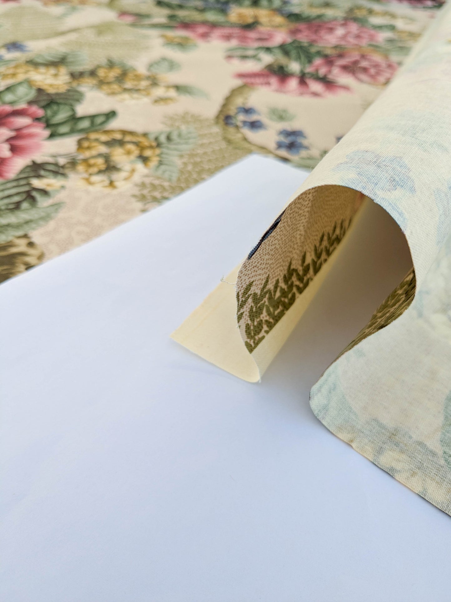 Scalamandre Old World Weavers Romsey Multi/ Creme  Cotton Floral Print Fabric - White - By The Yard