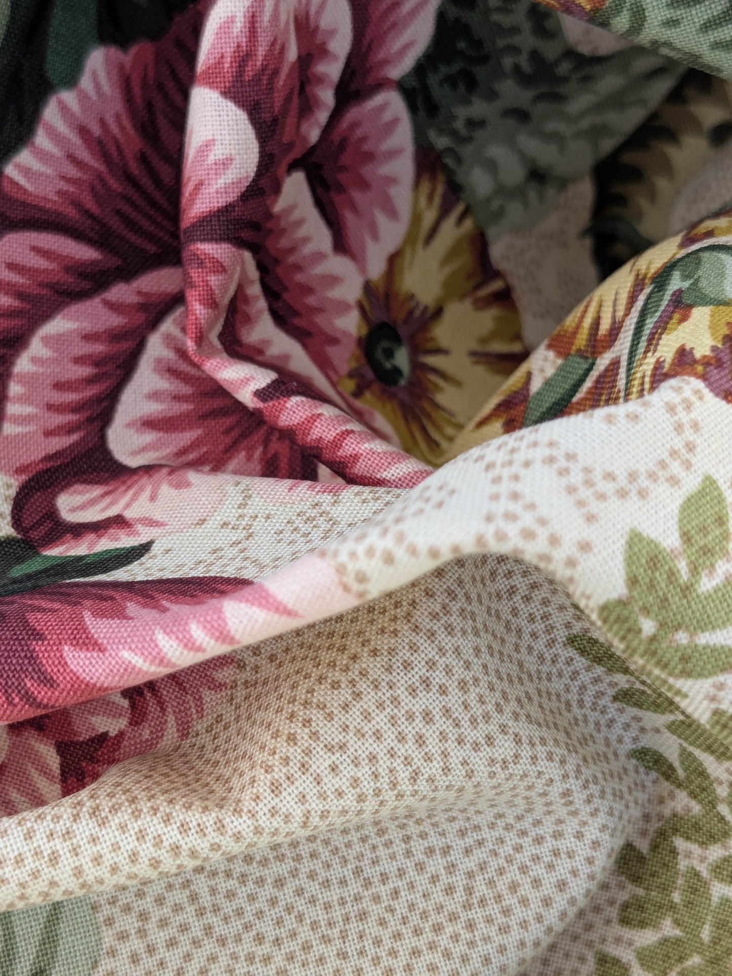 Scalamandre Old World Weavers Romsey Multi/ Creme  Cotton Floral Print Fabric - White - By The Yard