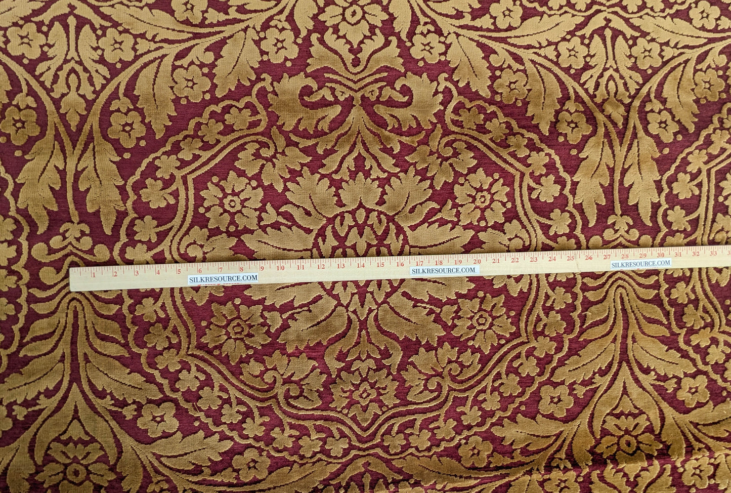 Venetian Velvet Cut Velvet Renaissance Medallion Lux Artichoke Red Gold