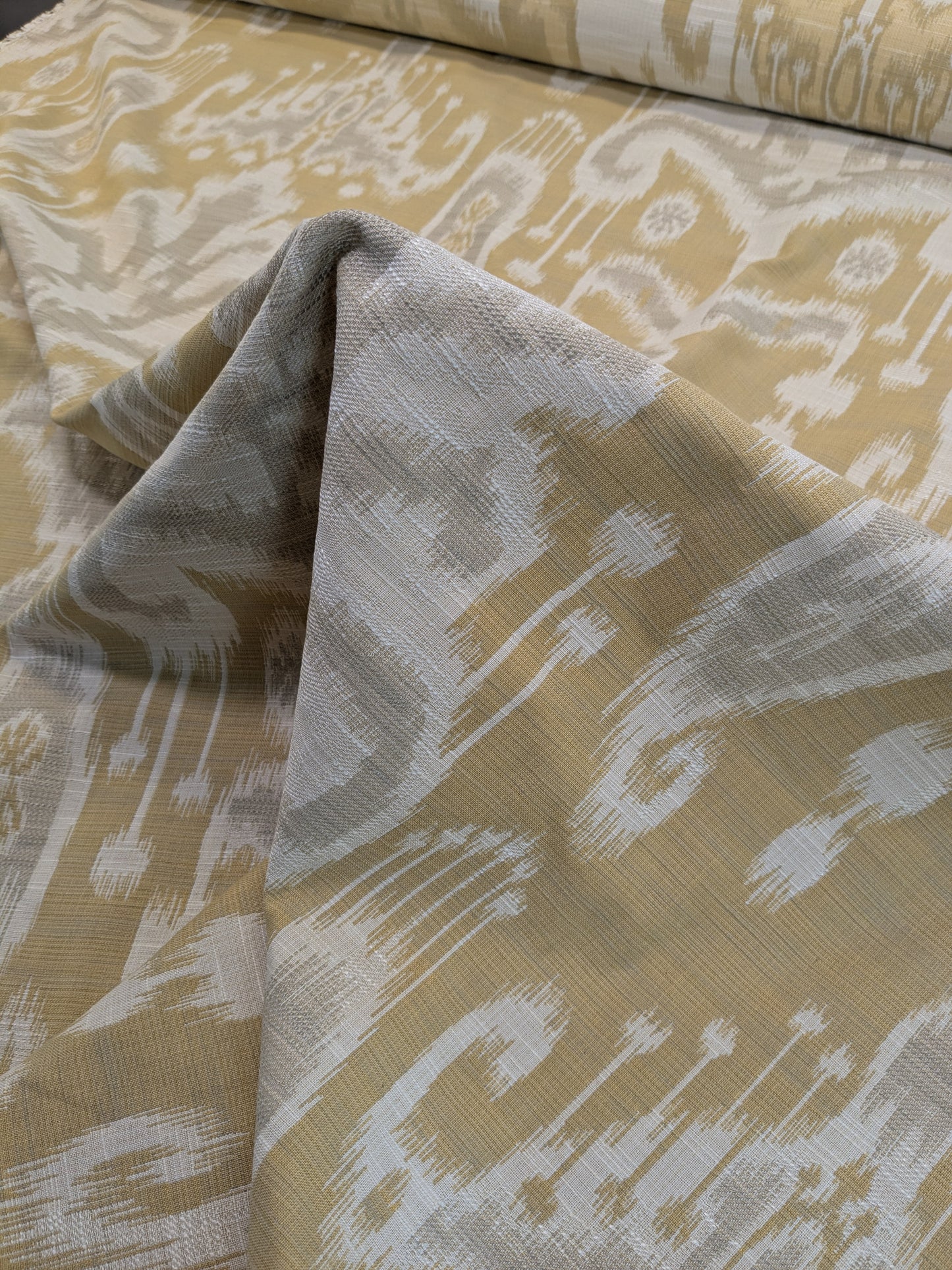 Scalamandre Monroe Ikat Texture Straw Yellow Beige Soft Upholstery With An Ikat Pattern Blurriness Design Green MSRP USD 150
