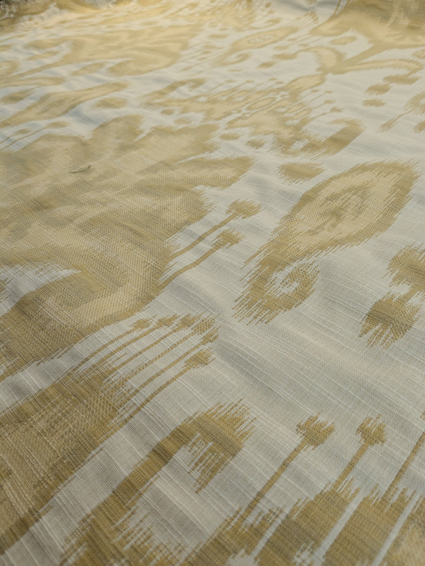 Scalamandre Monroe Ikat Texture Straw Yellow Beige Soft Upholstery With An Ikat Pattern Blurriness Design Green MSRP USD 150