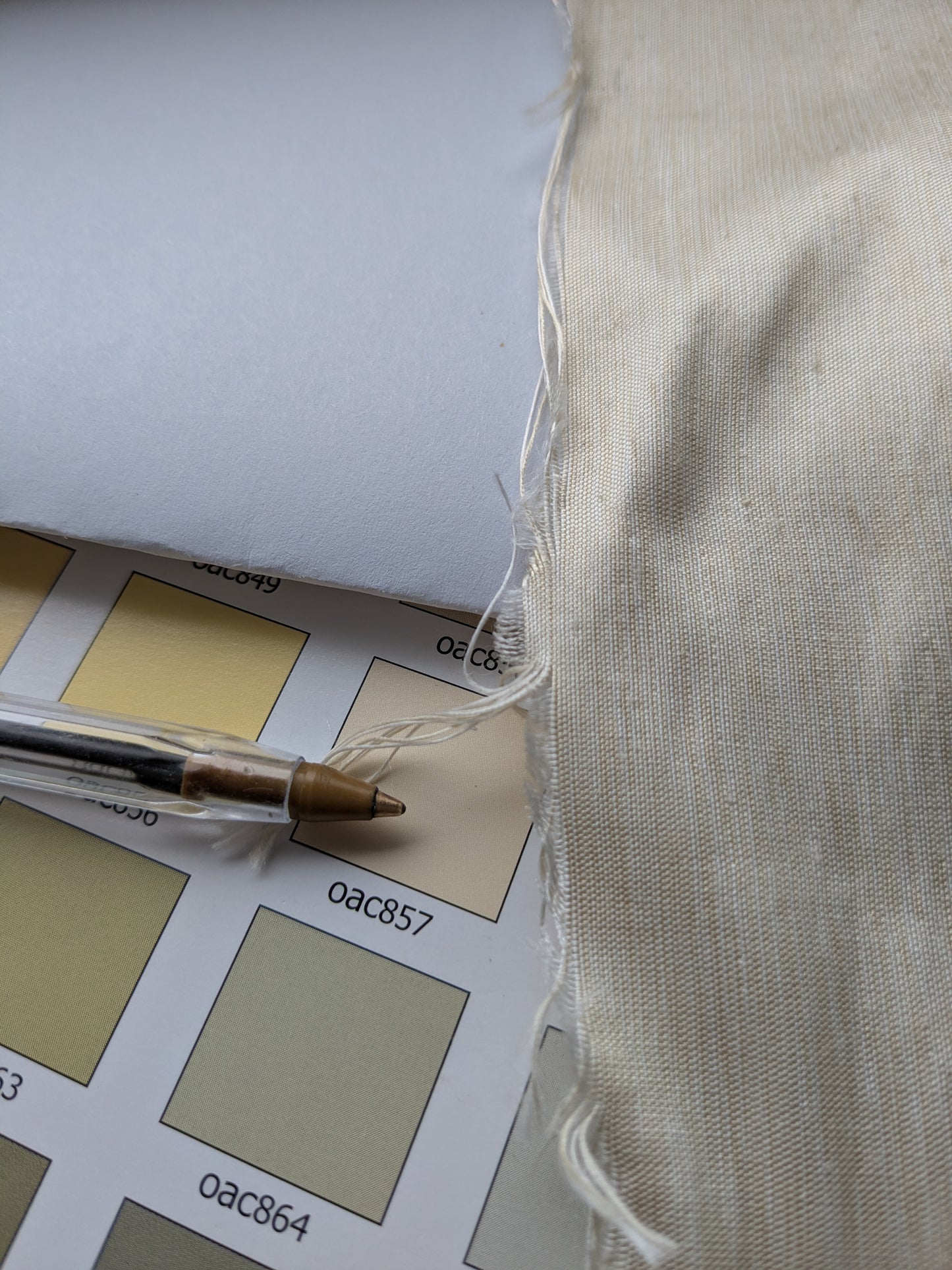 Scalamandre Hinson  Diffusion Taffeta Cream Iridescent Silk Taffeta Texture MSRP USD294/y