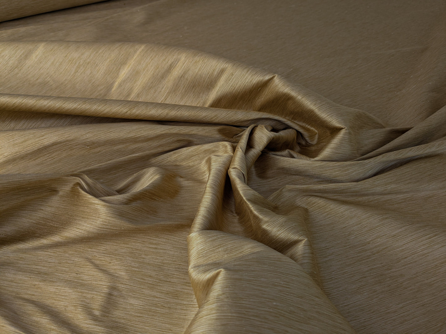 by yard Scalamandre  Hinson  Diffusion Taffeta Camel Brown Iridescent Silk Taffeta Texture MSRP USD294/y
