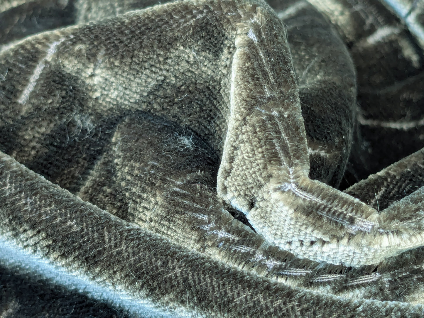 Palazzo Grassi Gaufrage Silk Velvet & Cut Velvet Olive Green Renaissance Damask MSRP $1000+/yard