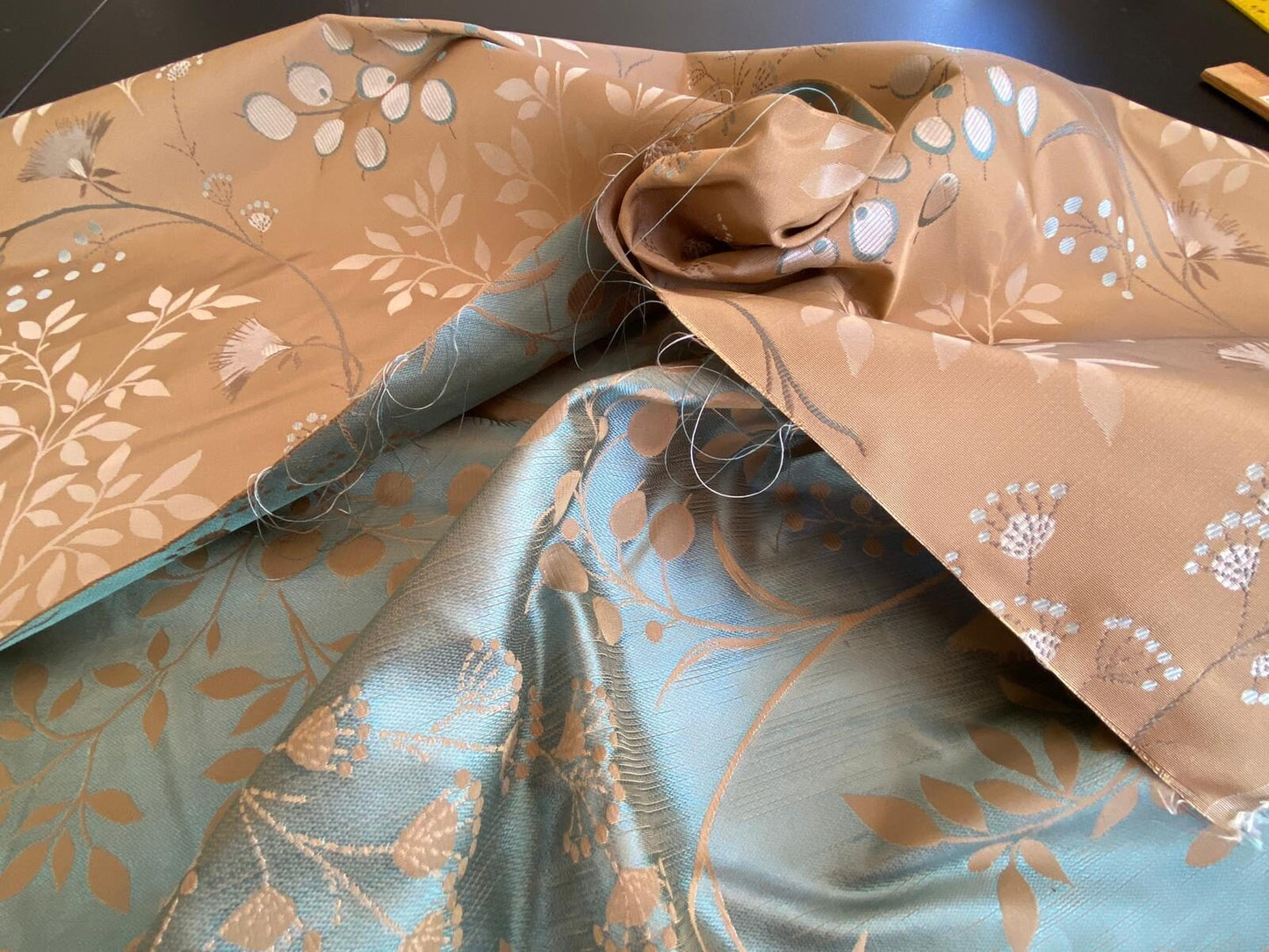 Lee Jofa 100% Silk William Morris Vine Berry Blue Silver Beige Bronze Art Nouveau MSRP USD 248/Y