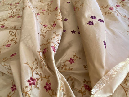 Scalamandre Old World Weavers Amaresh Embroidery Silk Gold Clematis