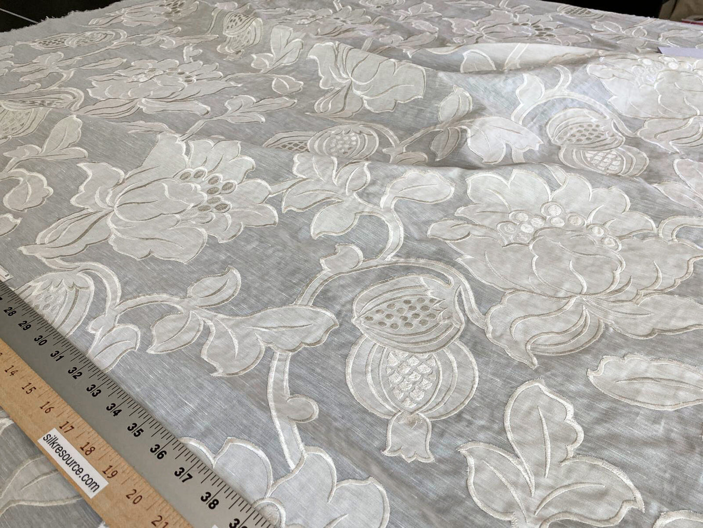 Scalamandre Granada Ivory White Peony Pomegranate Embroidery Linen MSRP USD286/Y