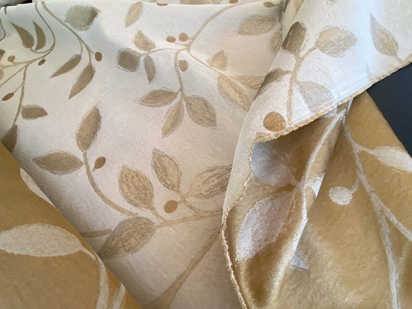 By Yd Kravet Couture Belladonna Silk Wool Damask Gold Cream Pearly Red Berry Vine MSRP$316/Y