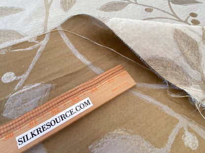 By Yd Kravet Couture Belladonna Silk Wool Damask Gold Cream Pearly Red Berry Vine MSRP$316/Y