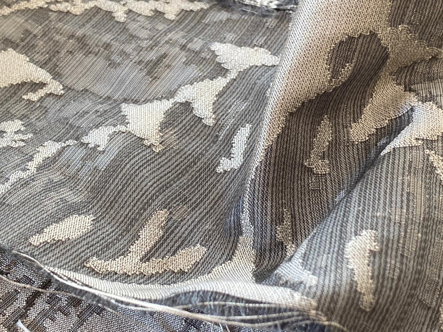 Stroheim &amp; Romann Luxurious 100% Silk Renaissance Medallion Fleur De Lis Damask Silver White Pewter MSRP USD300+/Y