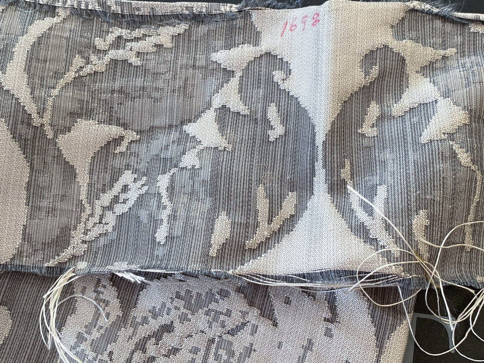 Stroheim & Romann Luxurious 100% Silk Renaissance Medallion Fleur De Lis Damask Silver White Pewter MSRP USD300+/Y
