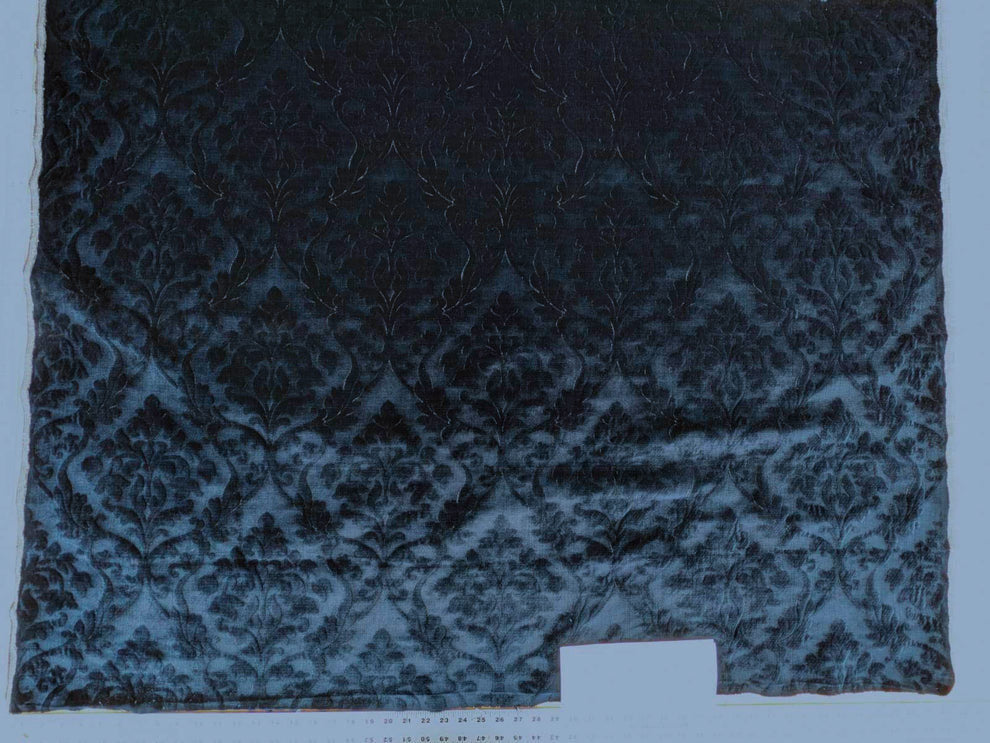 By yard Palazzo Grassi Gaufrage Silk Cut Velvet 100% Silk Pile Renaissance Damask Midnight Blue Pure Lux MSRP USD1000+/Y