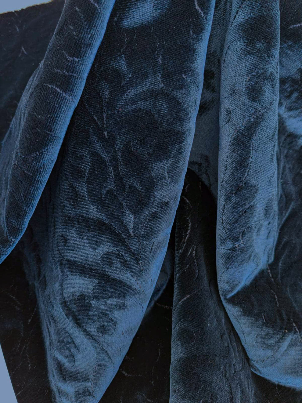 By yard Palazzo Grassi Gaufrage Silk Cut Velvet 100% Silk Pile Renaissance Damask Midnight Blue Pure Lux MSRP USD1000+/Y