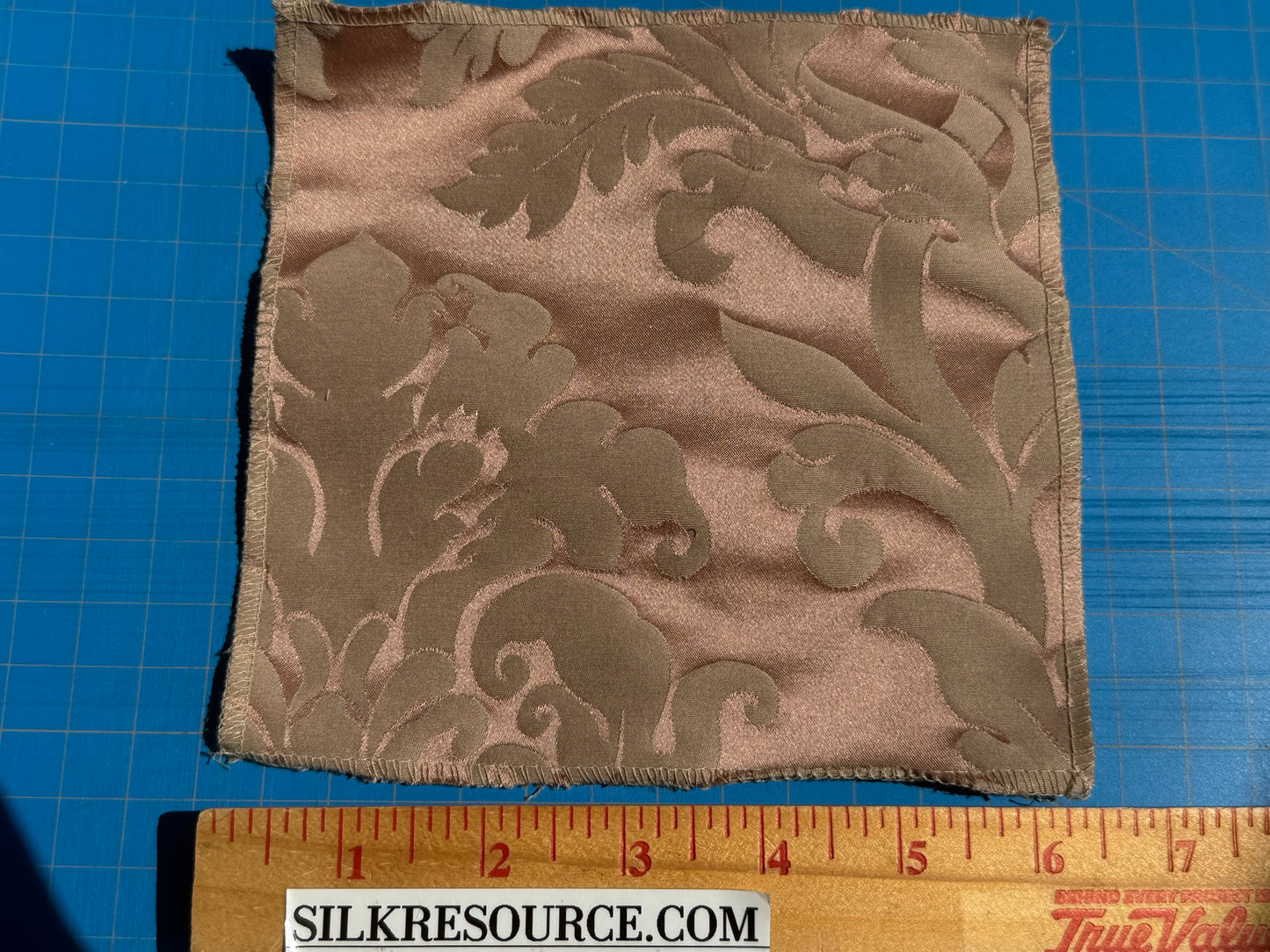 By yard Republica Silk Cotton Damask Renaissance Classy Pink Coral MSRP USD 500+/yard