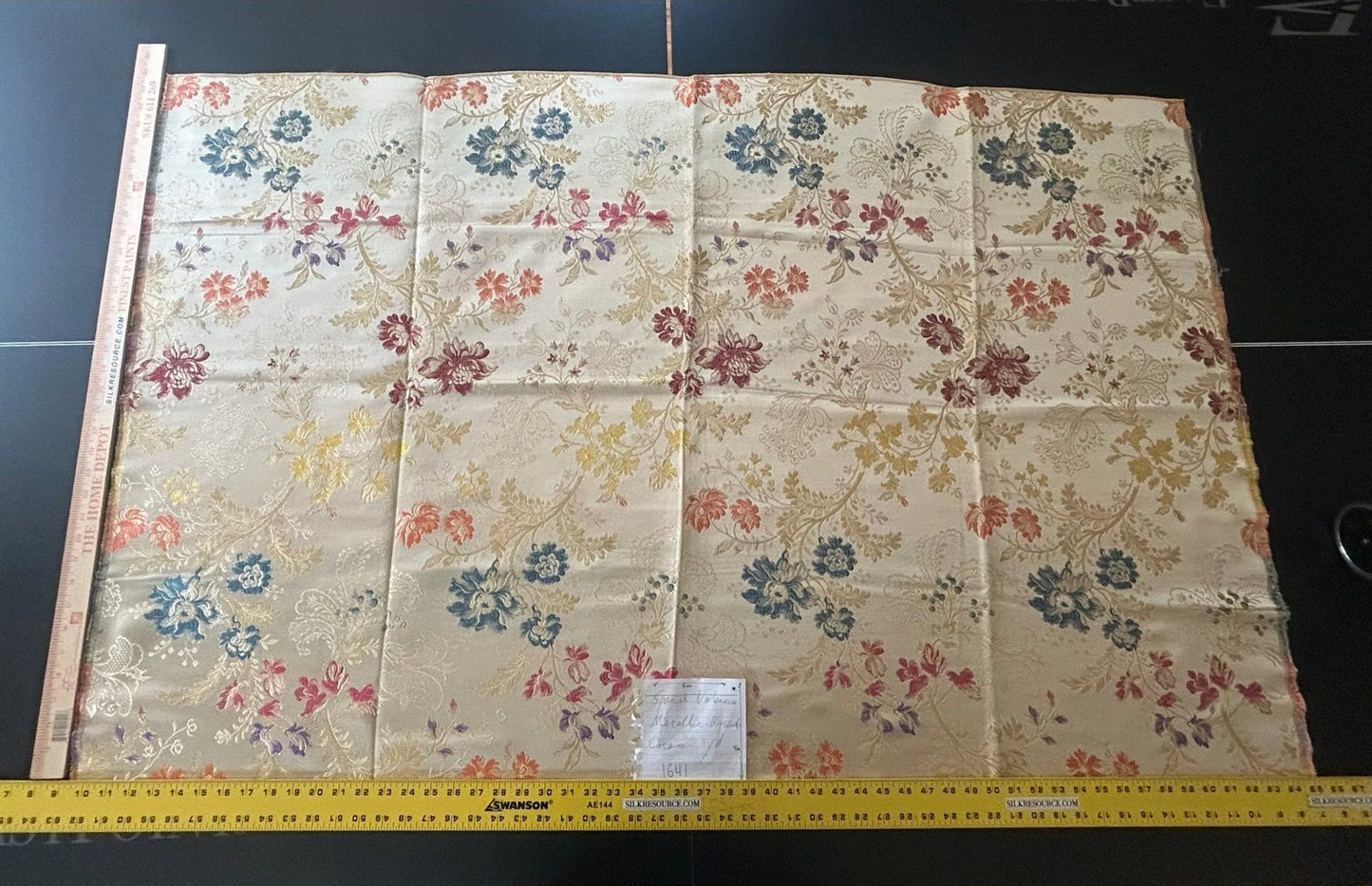 1 yard High End Renaissance Lampas Spanish Valencia Metallic Brocade Garland red green gold on Cream