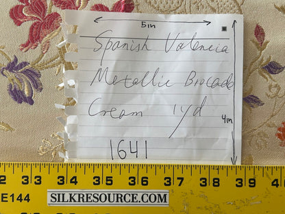 1 yard High End Renaissance Lampas Spanish Valencia Metallic Brocade Garland red green gold on Cream