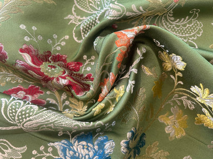 High End Renaissance Lampas Spanish Valencia Metallic Brocade Garland red green gold on Green