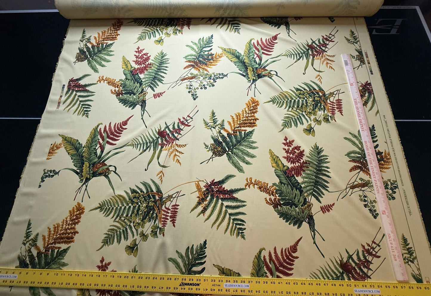 By Yard Scalamandre Old World Weavers Felce Cotton Fern *Yellow* Frog Turtle Dragonfly Frog Newt MSRP USD 276/Y