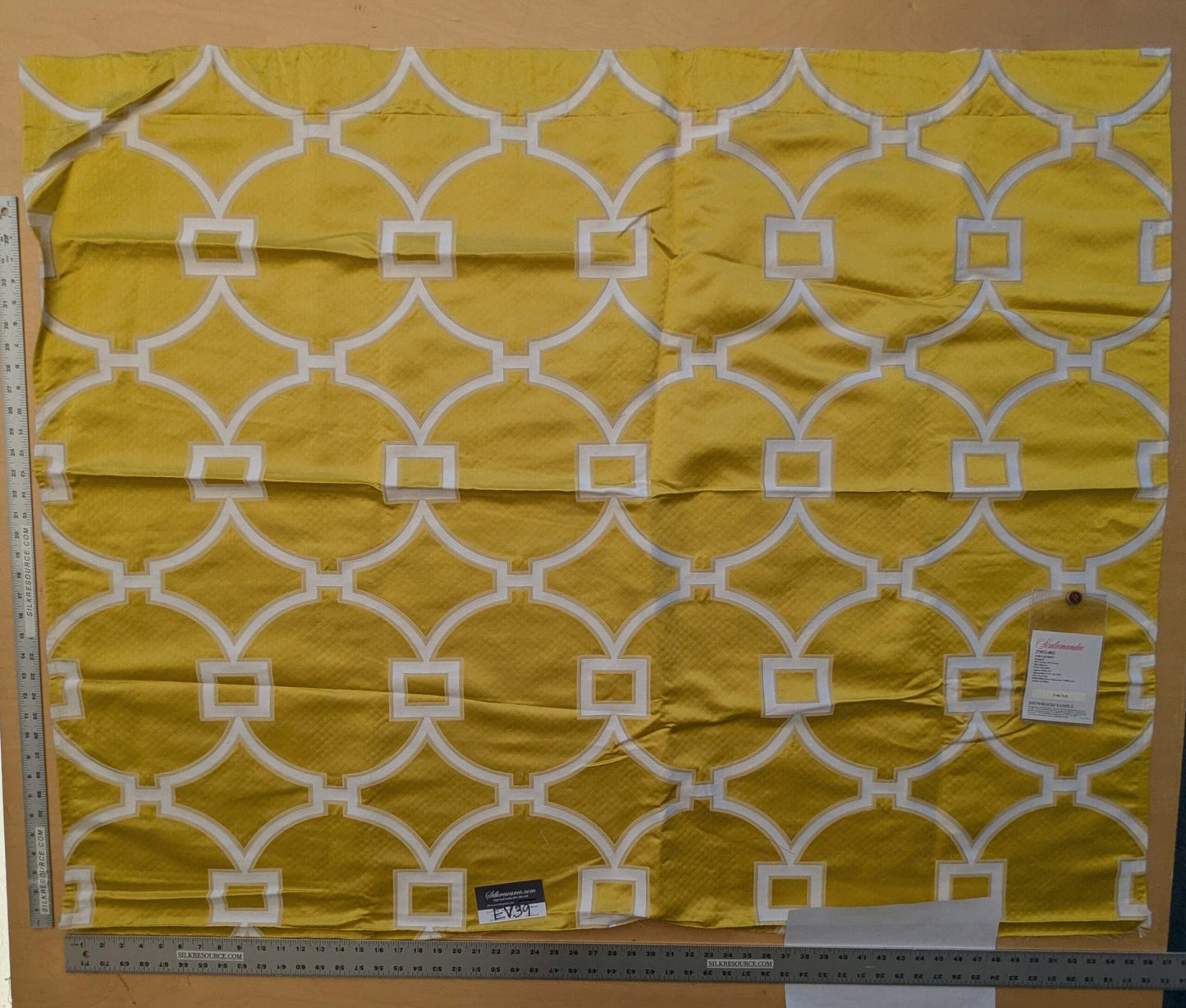 6 EV39 Scalamandre Circle Fret Forsythia White Jacquard Fretwork Lattice MSRP USD264/y 1.2y