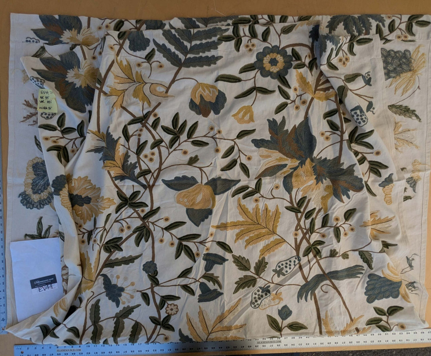 12 EV44 2.4yd x 55"w Scalamandre Antoine Blue and White Wool Crewel on Cotton Embroidery MSRP USD 338/Y