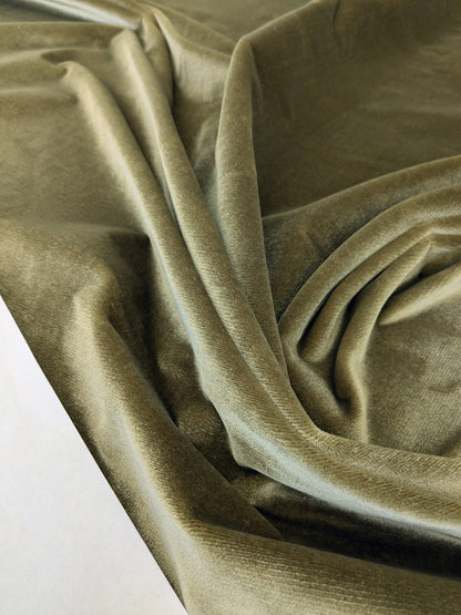 4.5yds King's Silk Velvet Deep Pine Green Radiance Highest Quality Heavy 39,000+ martindale MSRP USD 728/Yard