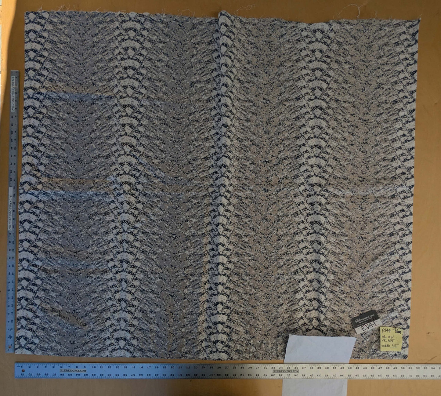 20 EV44 1.2yd x 51"w Scalamandre Komodo Modern Nature Carbon Gray Blue Beige Embroidery Print Abstract