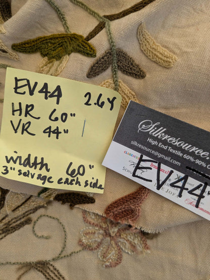 10 EV44 2.6yd x 60"w Scalamandre Old World Weavers Floribunda Floral Botanical Tree Foliage Brown Green Red on Beige Embroidery Historical MSRP US 400+/Y