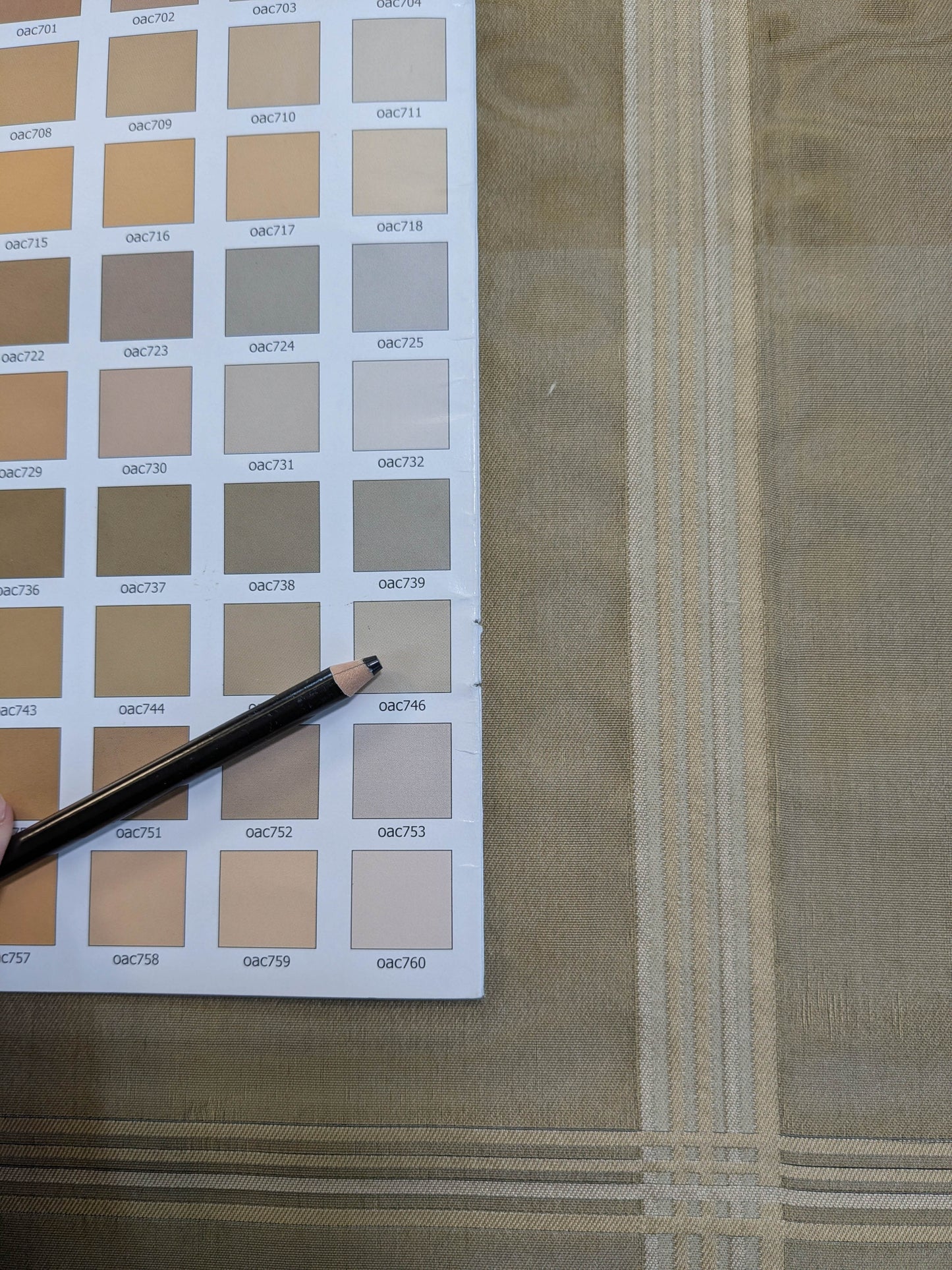 Scalamandre Iridescent Plaid in Champagne Cream Pale Gold Silk Organza Semi-sheer - By The Yard