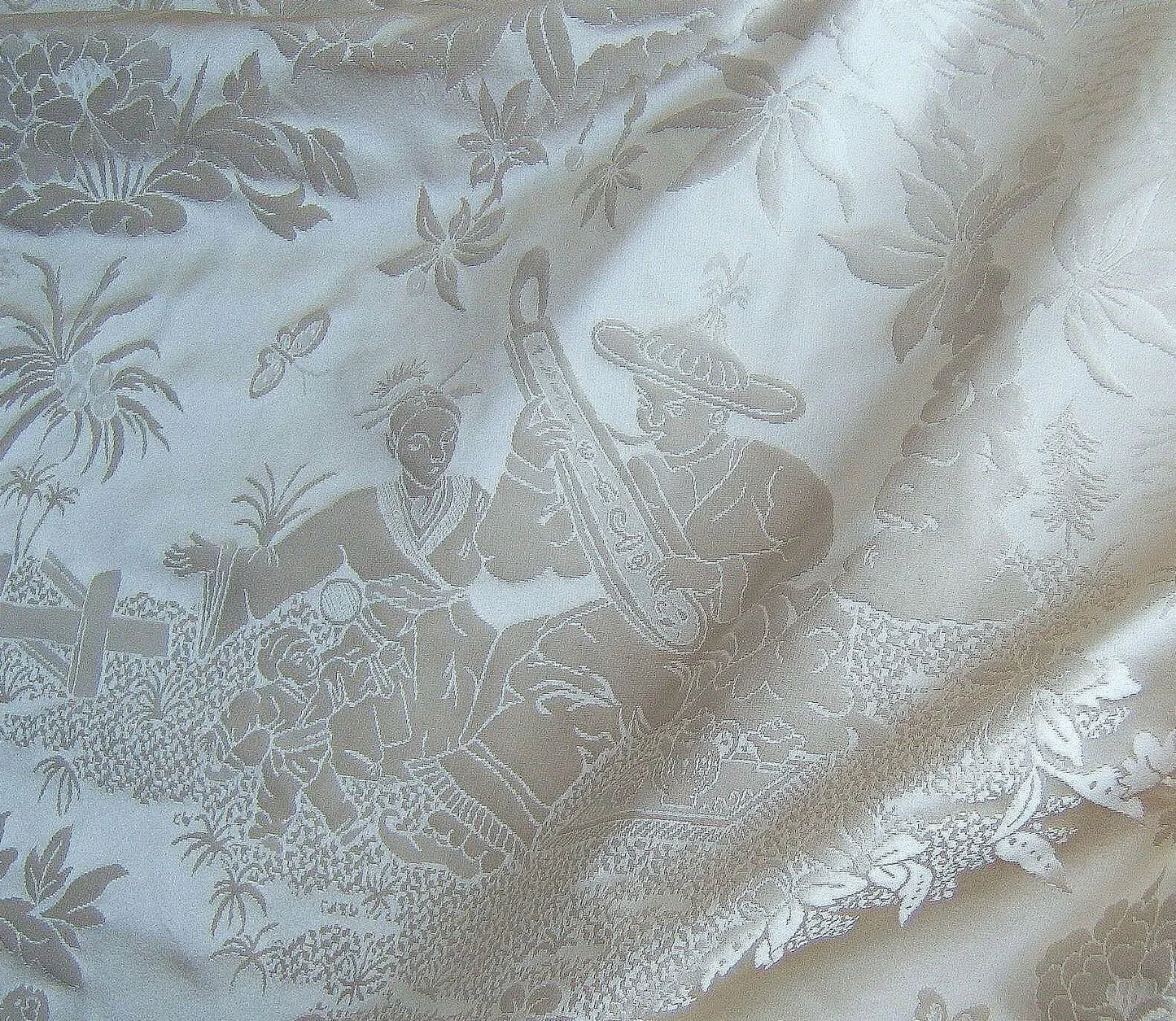 100%SILK CHINOISERY MUSIC GARDEN TOILE "PEARL" PEARLY WHITE SUPE