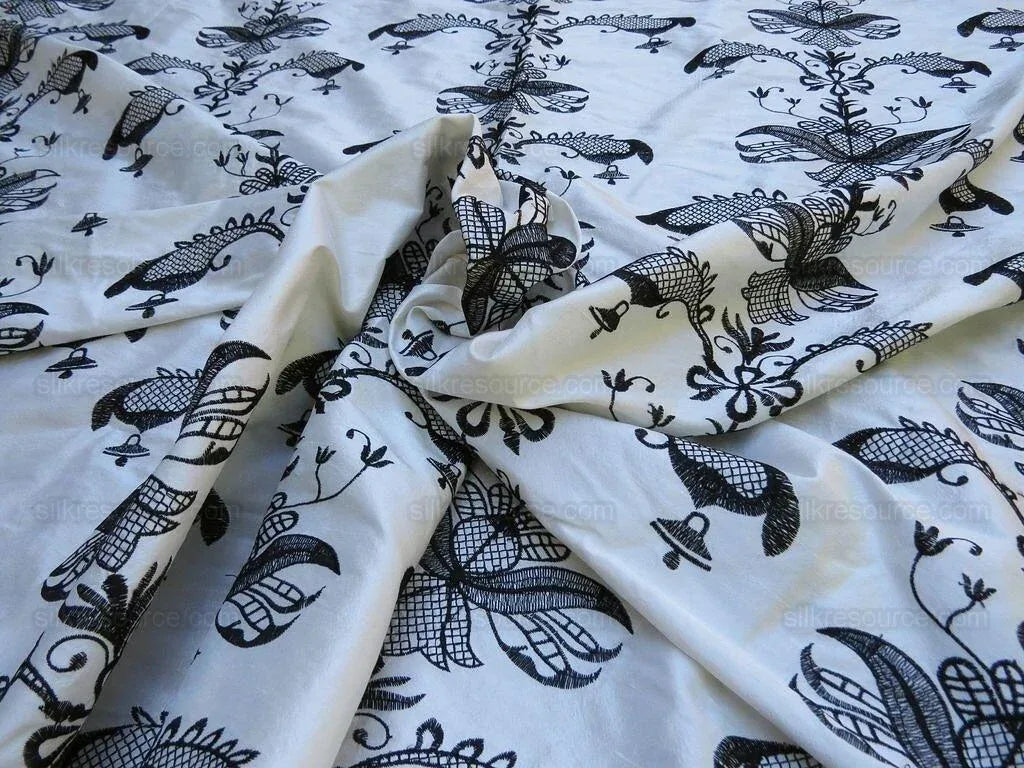 4yd Sabrina Dress 100% Silk Embroidery Black N White MSRP USD 200+