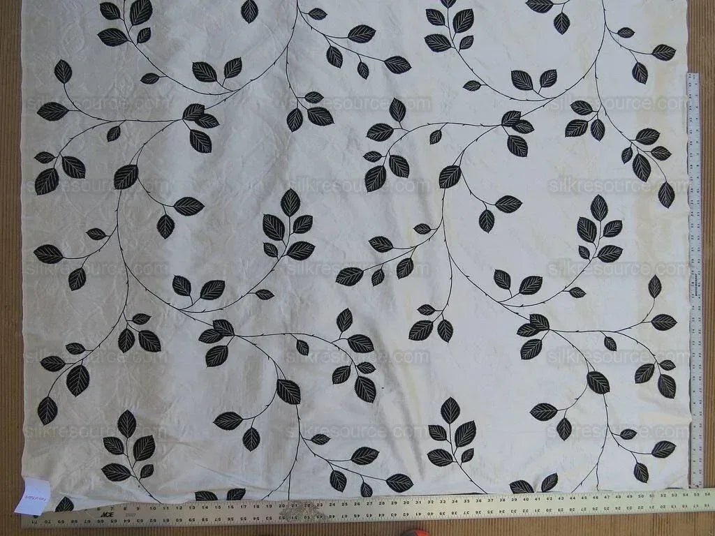 1.2y Scalamandre Hayworth Silk Crewel Bk/wht Embroidery Rp$104