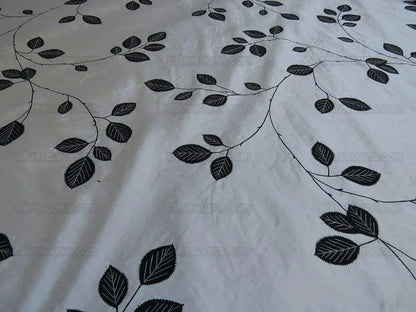 0.25y Scalamandre Hayworth Silk Crewel Bk/wht Embroidery Rp$104