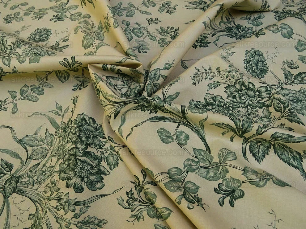 By Yard Scalamandre Valencay Green French Toile Grass Honeysuckle Wild Flowers Meadow Cream French Country MSRP USD 264/Y