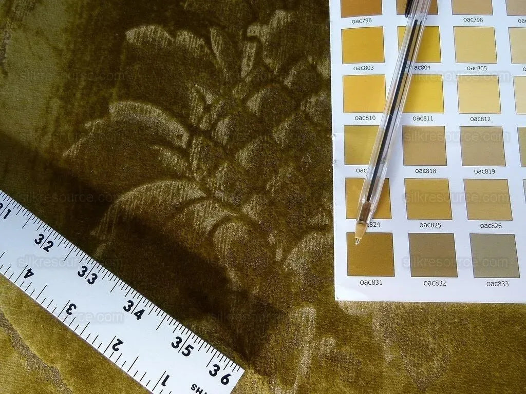 By Yard Lee Jofa Casa D'or Pr Green 100% Cotton Venice Printed Velvet MSRP USD 460/y