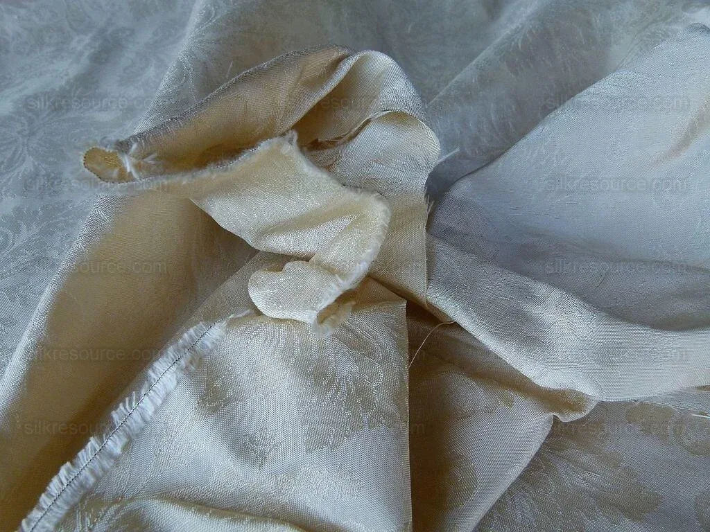 Kravet 100% Silk Damask Small Renaissance Petite Damask Cream Pale Gold 24695.1 MSRP USD 197/Y