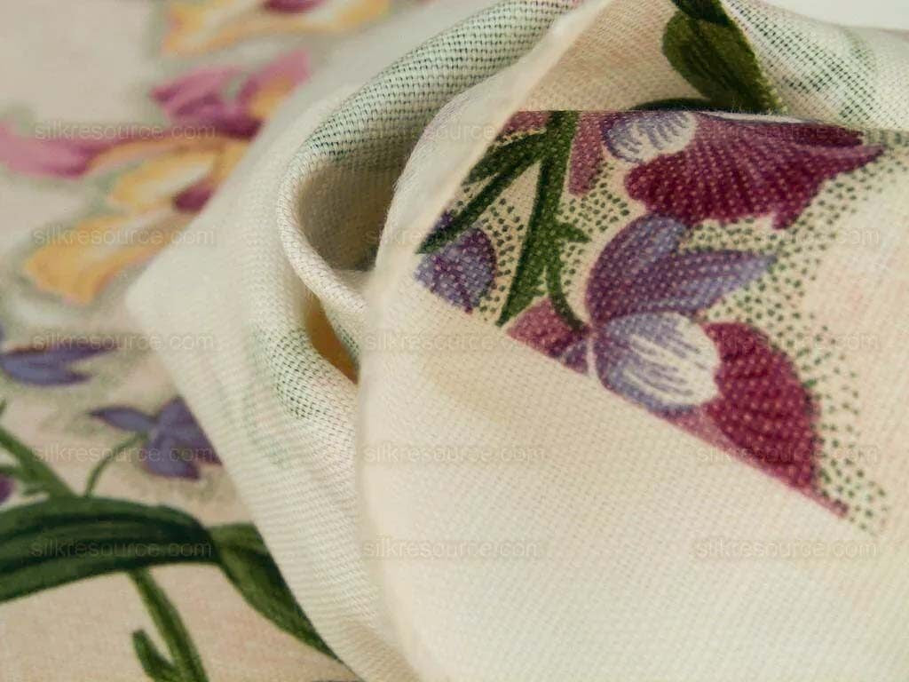 By yard Scalamandre Marlyn Park Fh Multi/peach Linen MSRP USD 188/Y