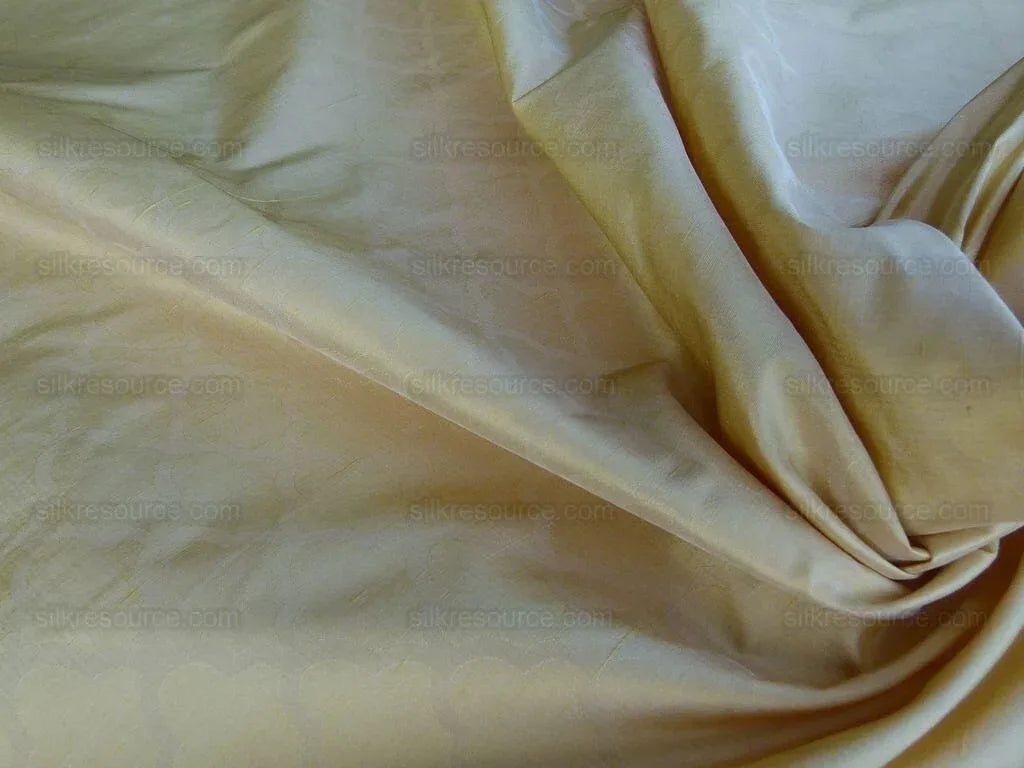 Scalamandre Bangalore Butterscotch 100% Silk Fish Scale Ocean Wave MSRP USD 148/Y