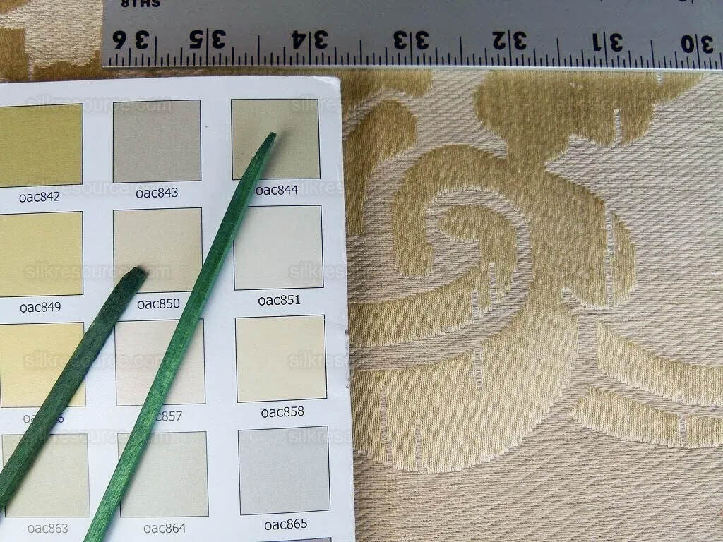 Scalamandre Nimbus Straw Gold Chinoiserie Medallion Damask Light Gold Cotton Linen MSRP USD324/y