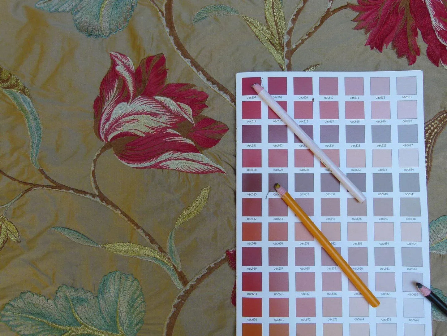 By Yard Gp&amp;j Baker Tulip Tree Silk Embroidery Red Gold Large Scale MSRP USD 298Y