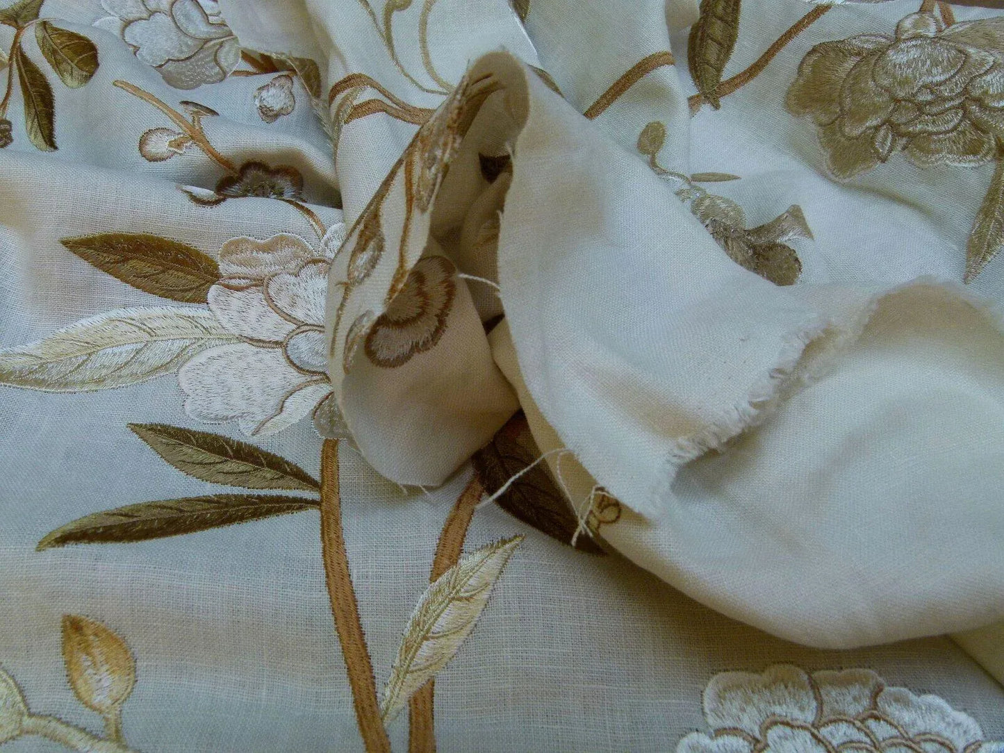 Bty Gp &amp; J Baker Peony &amp; Blossom Embroidery Linen Ivory Rp396y