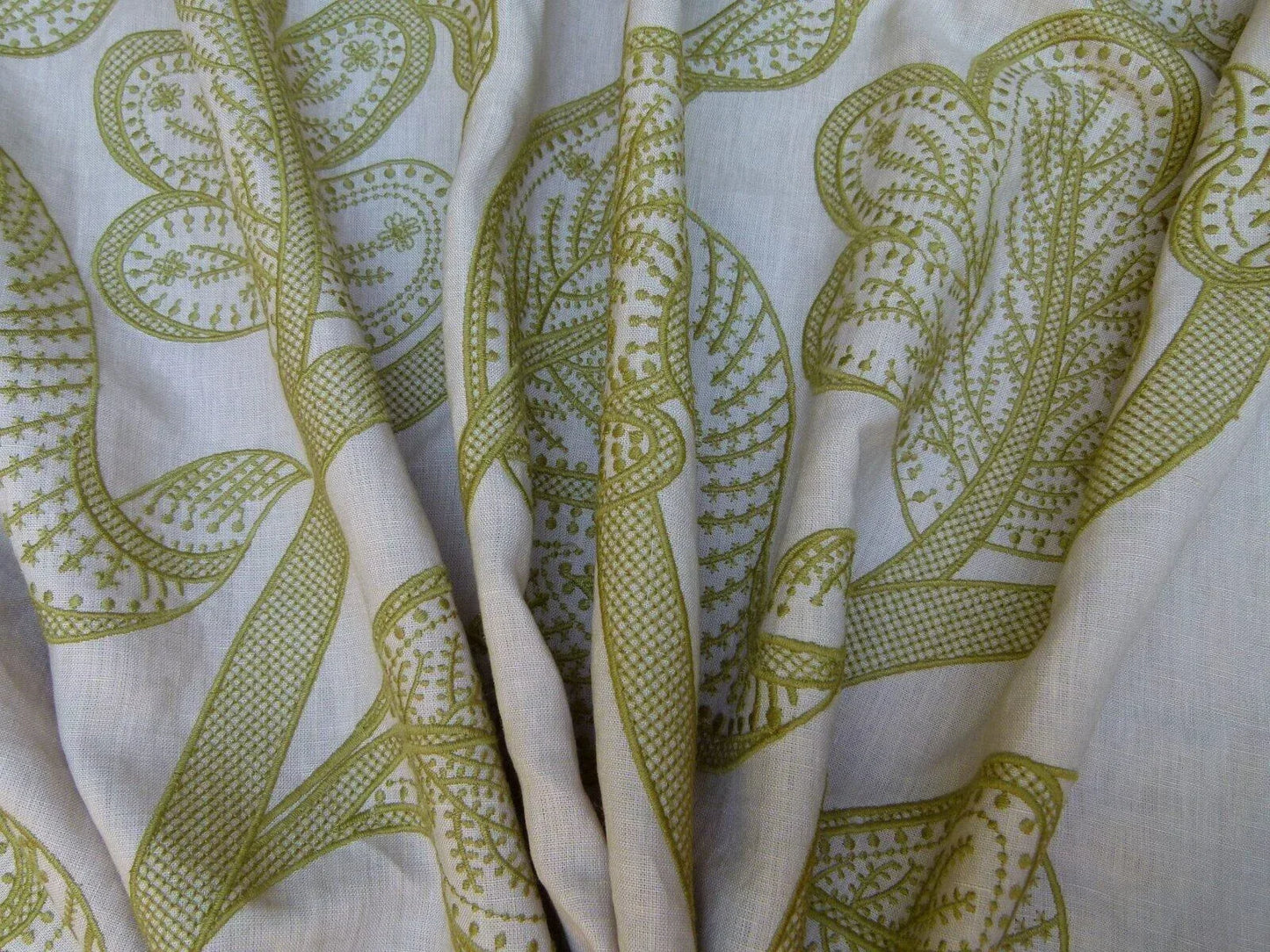 Lee Jofa Whitcomb Apple Green White Crewel Embroidery Linen Large Foliage MSRP USD 336Y