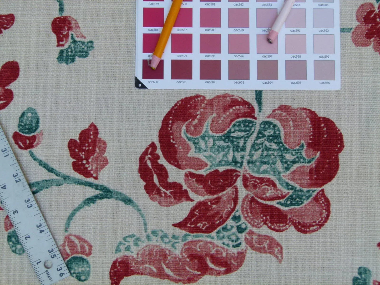 Lee Jofa Seven Oaks Coral Pink Jade Green Linen Print Jacobean MSRP USD 196/Y