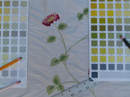 By Yard Kravet Aster On White 100% Silk Embroidered Red Pink Red Floral Vine MSRP 199/Y