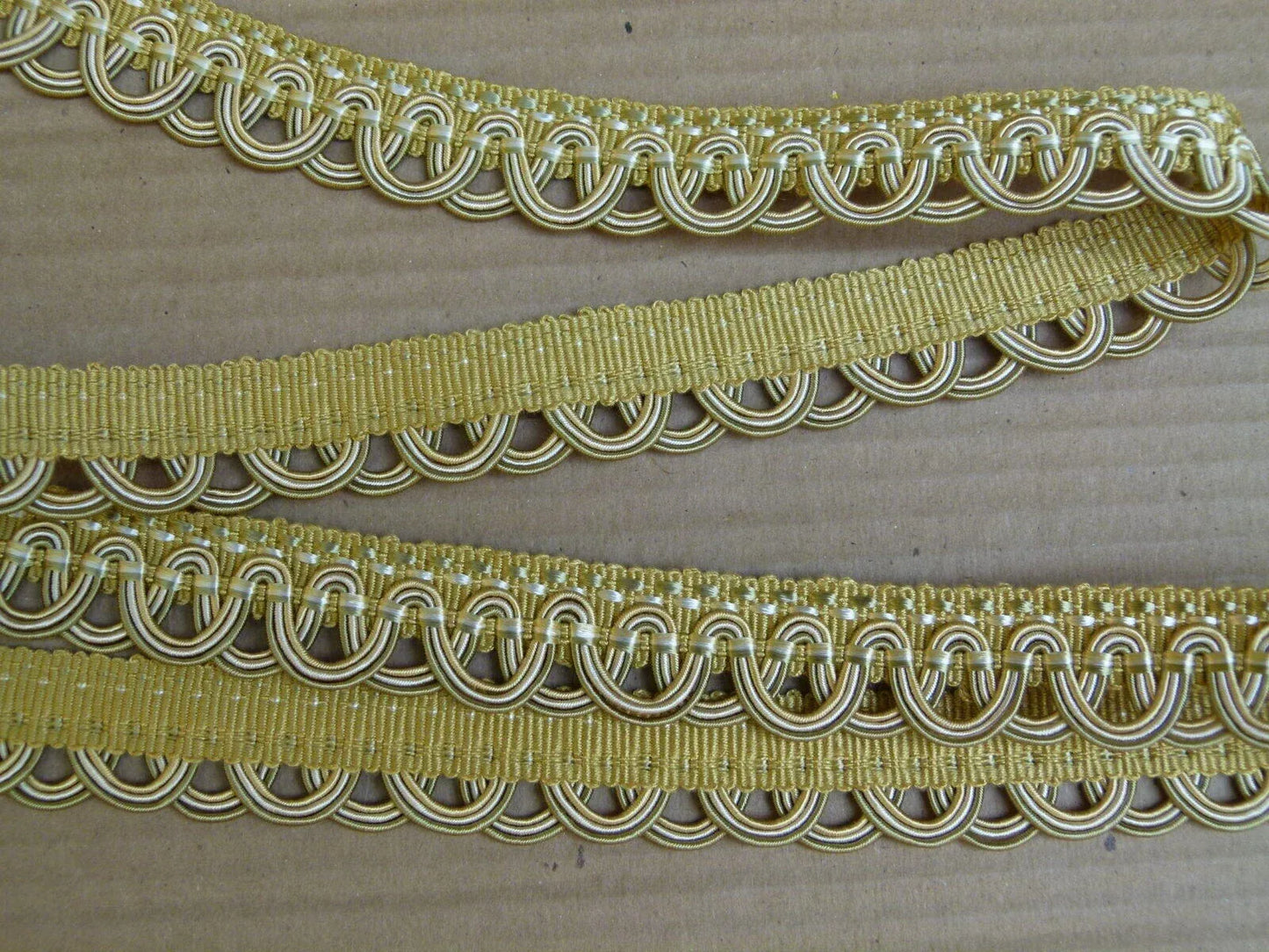 By yard Scalamandre Old World Weavers Tulip Open Scroll Braid Trim Olive Green Gold