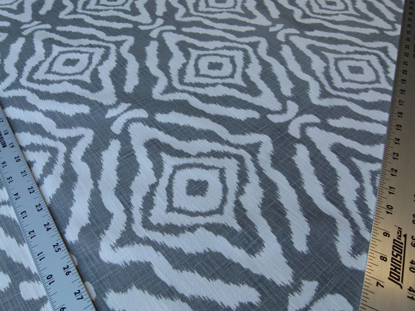 Scalamandre Zanzibar Ikat Smoke Grey White Cotton Print Mid-Century MSRP USD 254.80/Y